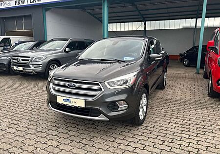 Ford Kuga 1,5 Titanium *AHK*Navi*