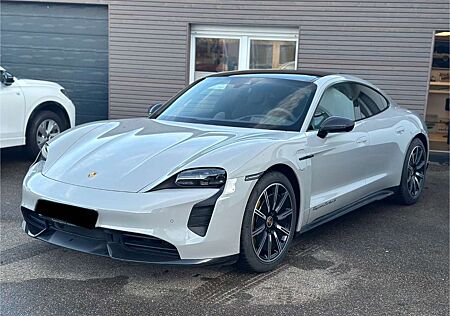 Porsche Taycan Turbo S/Carbon/Keramik/Approved 09/28