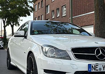 Mercedes-Benz C 350 Coupe BlueEFFICIENCY 7G-TRONIC Edition 1