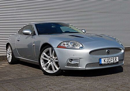 Jaguar XKR Coupé 4.2 V8 R/ALPINE/SHZ/PDC/SitzMemory/20