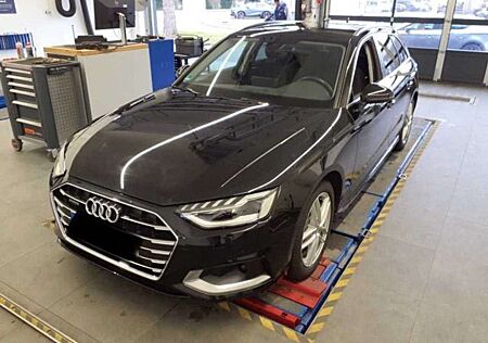 Audi A4 advanced 45 TFSI quattro 180(245) kW(PS