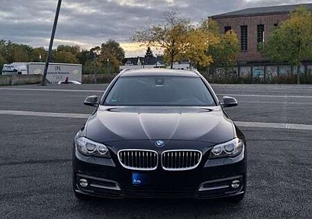 BMW 530d 530 xDrive Touring A PANORAMADACH/HARMAN-KARDON