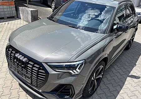 Audi Q3 40 TFSI quattro S line, fast VOLL, AHK, Pano!