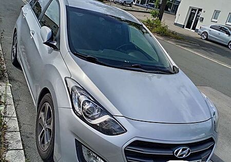 Hyundai i30 i30cw blue Kombi 1.6 GDi Passion
