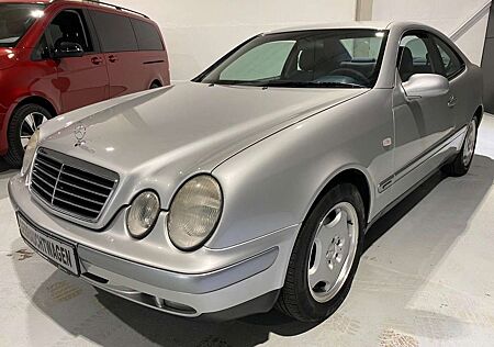 Mercedes-Benz CLK 200 ELEGANCE*Klima*SHZ*Tempomat*