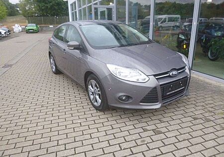 Ford Focus Champions Edition / AHK u.ZR Neu