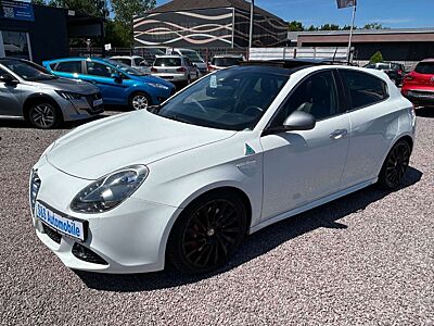 Alfa Romeo Giulietta Quadrifoglio Verde *Panorama*LED*