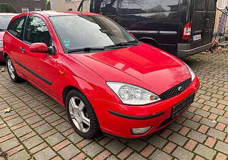 Ford Focus Trend 1,6 Klima Alu AHK ESHD ALLWETTER HU NEU