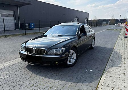BMW 740i 740