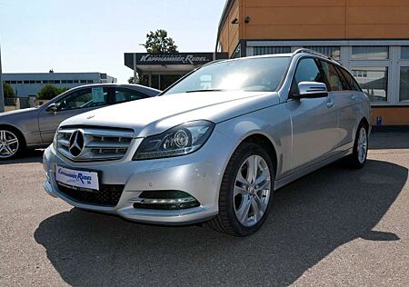 Mercedes-Benz C 180 T CGI BlueEfficiency/Bi-Xenon/AVANTGARDE