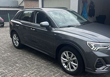 Audi Q3 35 TFSI S tronic S line