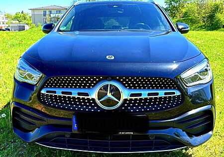Mercedes-Benz GLA 250 4Matic 8G