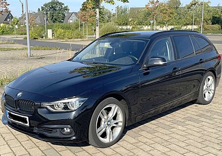 BMW 320i 320 Touring Advantage