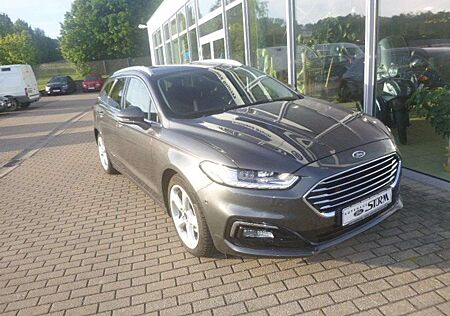 Ford Mondeo Hybrid Titanium