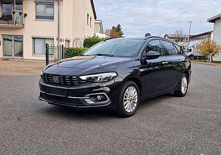 Fiat Tipo Life Kombi 1 Hand LED Navi Garantie