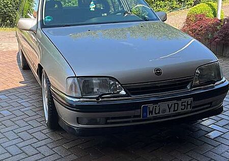 Opel Omega Caravan 24V