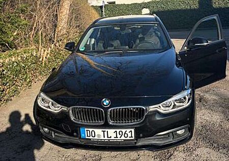 BMW 320 Diesel Touring Aut. Advantage X-Drive