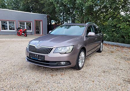 Skoda Superb Combi Exclusive 1.8*Navi*SZH*Temp*AHK*LMF