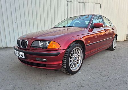 BMW 323 i --- TEILLEDERSPORTSITZE --- TÜV NEU ---