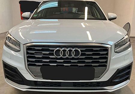 Audi Q2 Quattro 3x S line LED Navigation Soundsystem