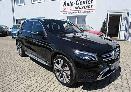 Mercedes-Benz GLC 250 4Matic, 20", PANO, TEIL-LEDER, LED, ACC