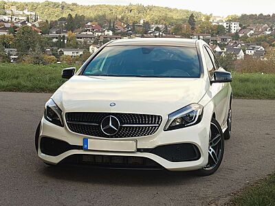 Mercedes-Benz 200 A200d AMG-Line + Nightpaket + Schiebedach