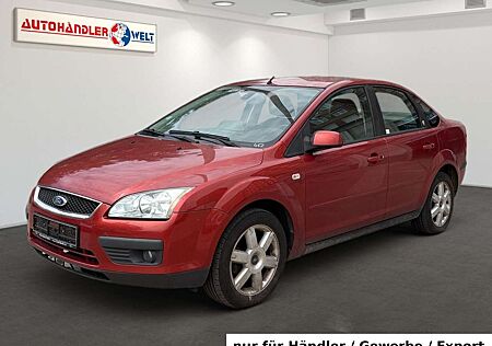 Ford Focus 1.6 Style Klimaautomatik SHZ PDC