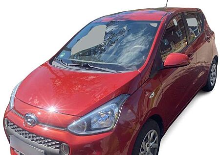 Hyundai i10 1.0 *NAVI*KLIMA *MFL*TEMP*BT*