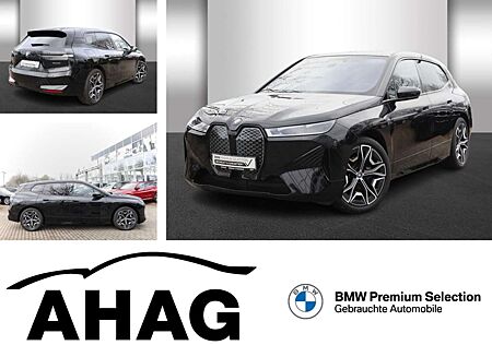 BMW iX xDrive50 Sportpaket Klimaaut. AHK Soft-Close