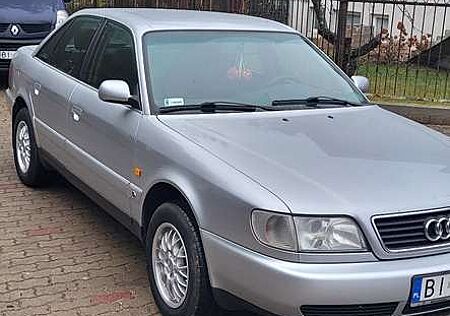 Audi A6 2.6 quattro