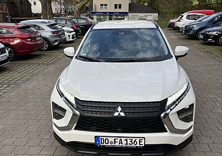Mitsubishi Eclipse Cross Plug-In Hybrid 4WD Basis