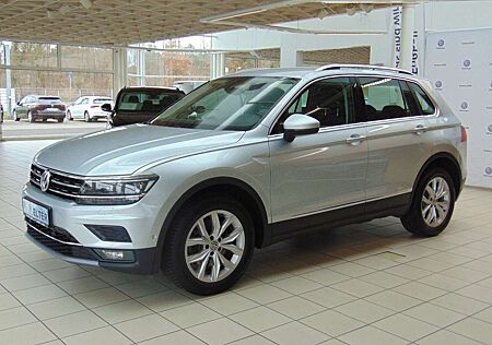 VW Tiguan Volkswagen Highline 2.0 TSI DSG 4Motion GANZJAHRES-R