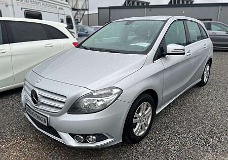 Mercedes-Benz B 180 Automatik Klima Navi Einparkhilfe Alarm Tempomat