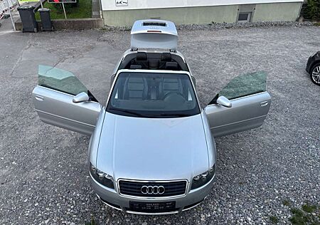 Audi A4 Cabriolet 3.0**KLIMA**SZH**LEDER**NAVI**AHK**