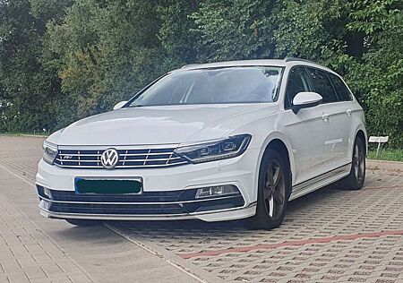 VW Passat Variant Volkswagen 2.0 TDI Highline - R-Line