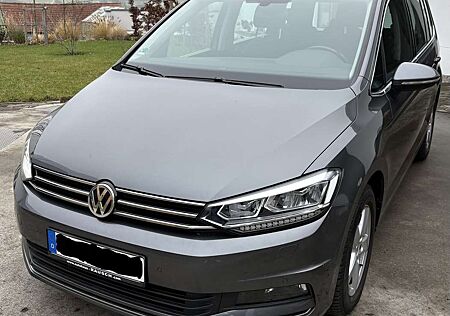VW Touran Volkswagen Highline BMT/Start-Stopp