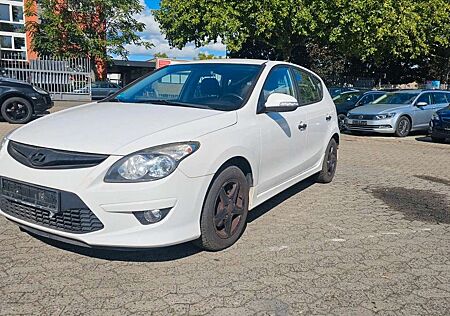 Hyundai i30 1.6CRDi Classic*Tüv Neu*Insp.Neu*Kupplung Ne