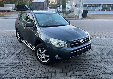 Toyota RAV 4 2.0 4x4