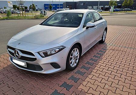 Mercedes-Benz A 200 Limousine Progressive mit Junge Sterne, TÜV neu