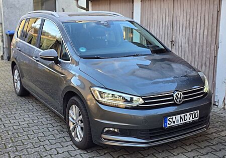 VW Touran Volkswagen 2.0 TDI SCR DSG Highline