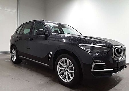 BMW X5 xDrive 30 d xLine MHD Autom 8-fach bereift Leder