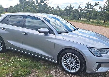 Audi A3 30 TDI Sportback edition one