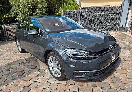 VW Golf Volkswagen 7 Highline Navi LED PANO 17" Key Ufrei 1Hd