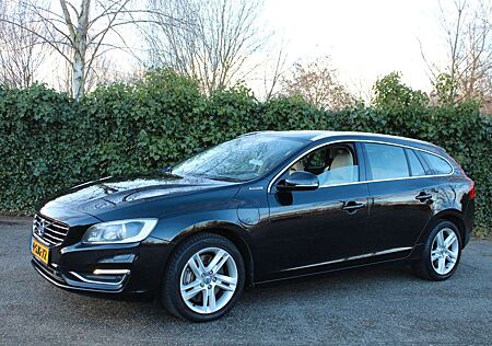 Volvo V60 D6 AWD Plug-in-Hybrid Summum