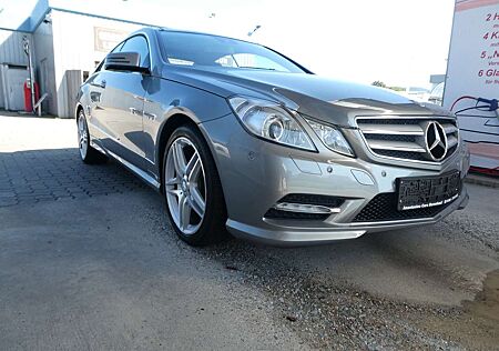 Mercedes-Benz E 300 CGI BlueEfficiency*1.Hand*Pano*Navi*Automa.