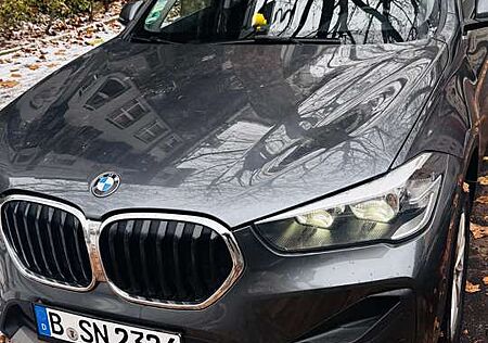 BMW X1 sDrive20d pano