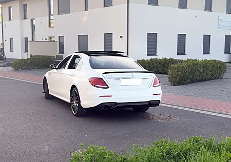 Mercedes-Benz E 400 4Matic T 9G-TRONIC AMG Line