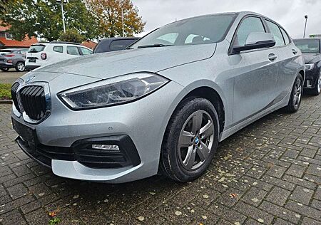 BMW 118 1 Lim. d Advantage LED SHZ PDC NAVI APPLE