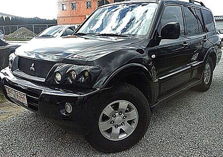 Mitsubishi Pajero Elegance Lang 7 Sitzer/ Alu+Leder+SSD+Klima/ m.AHK