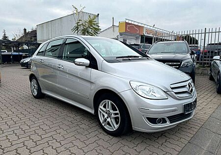 Mercedes-Benz B 200 B -Klasse *AUTOMATIK*NAVI*TEMPOMAT*SHZG*